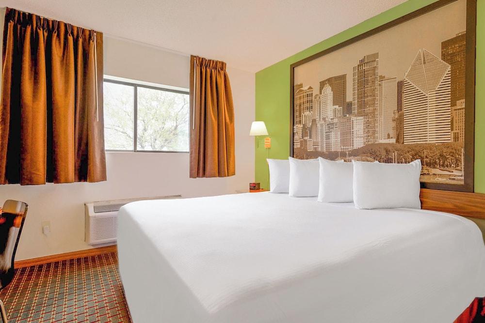 Super Sleep Inn photo 9