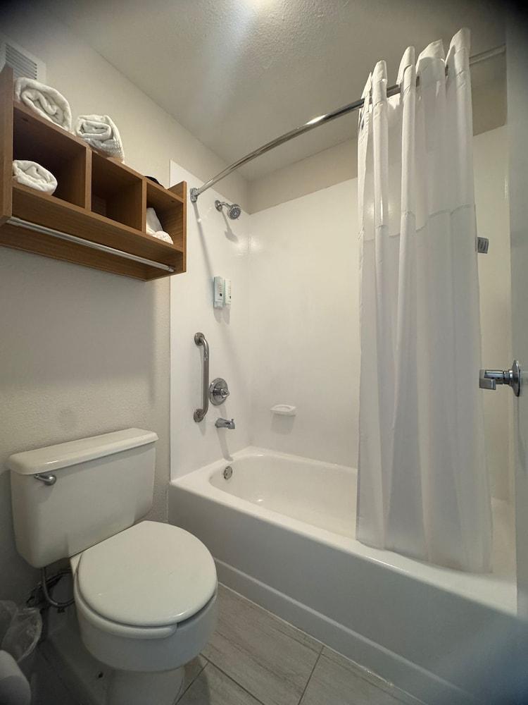 Quality Inn Orlando Near International Drive photo 38