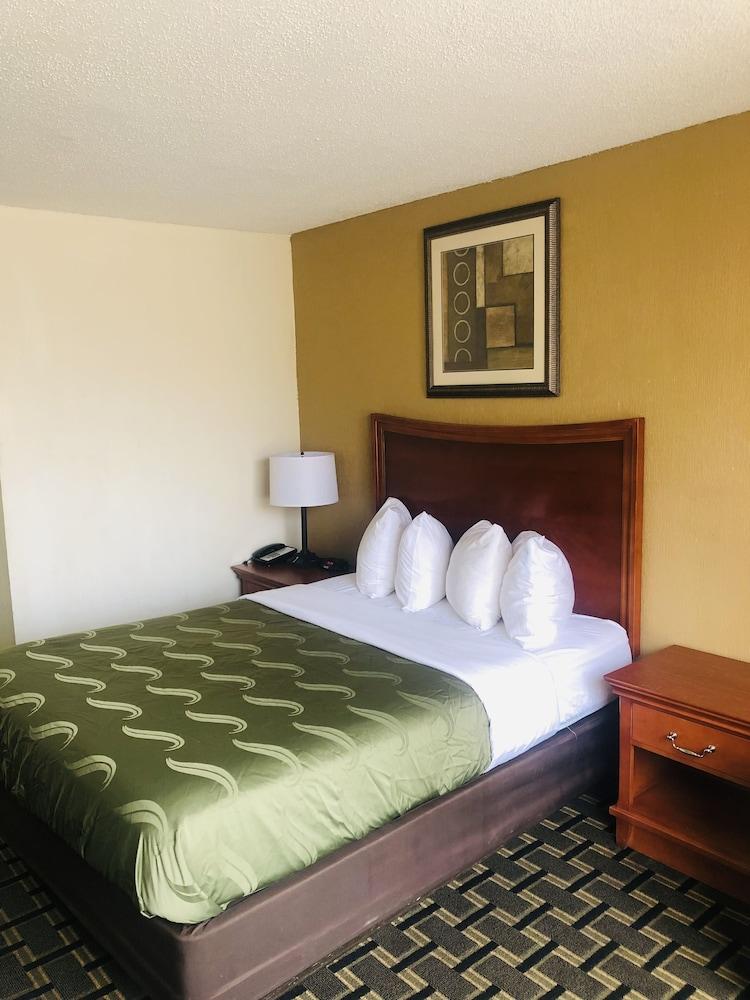 Quail Inn & Suites photo 4