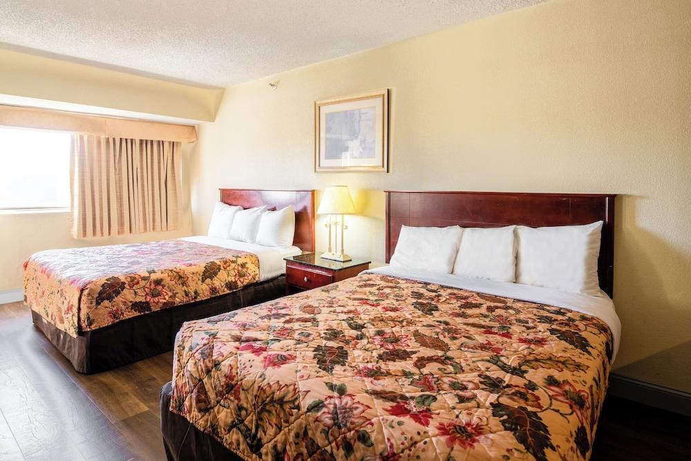 Dominion Inn & Suites photo 6