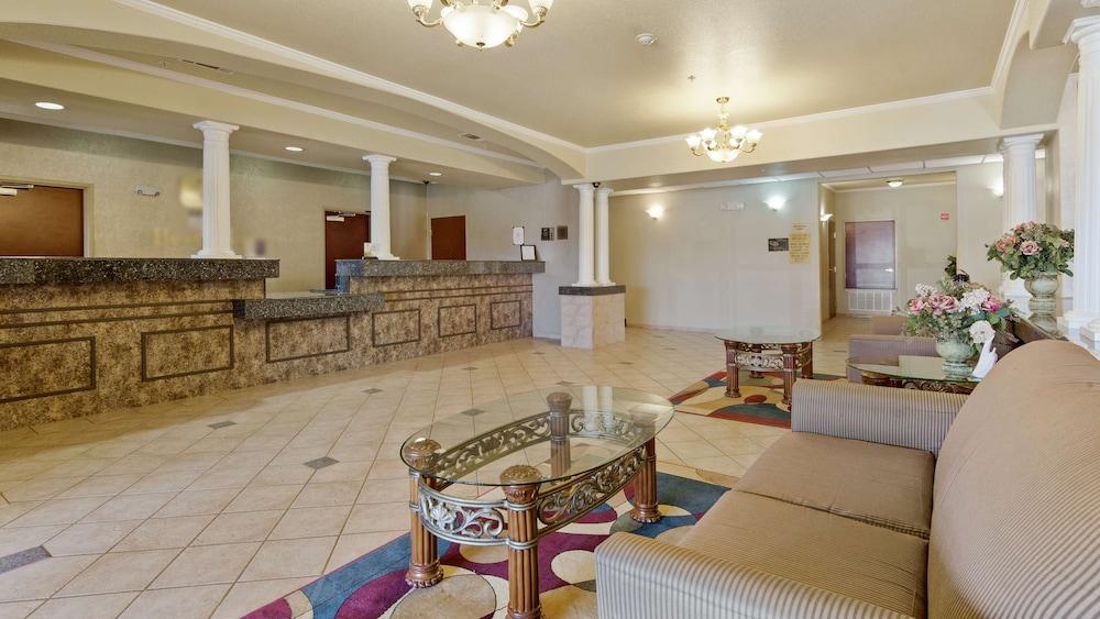 SureStay Plus Hotel by Best Western Quanah photo 13
