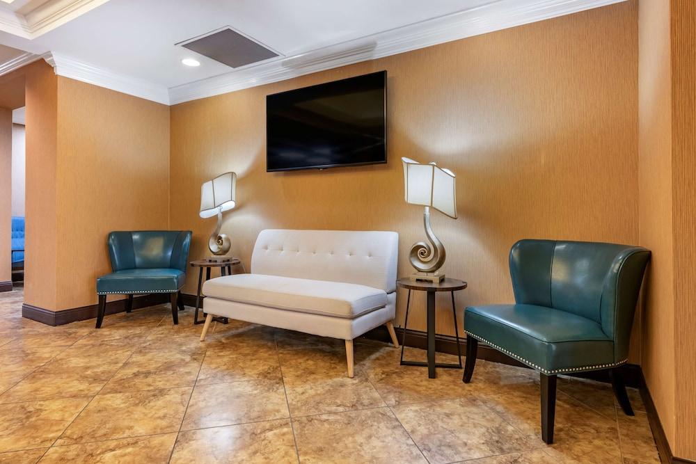 BW Plus Flagler Beach Area Inn & Suites photo 2