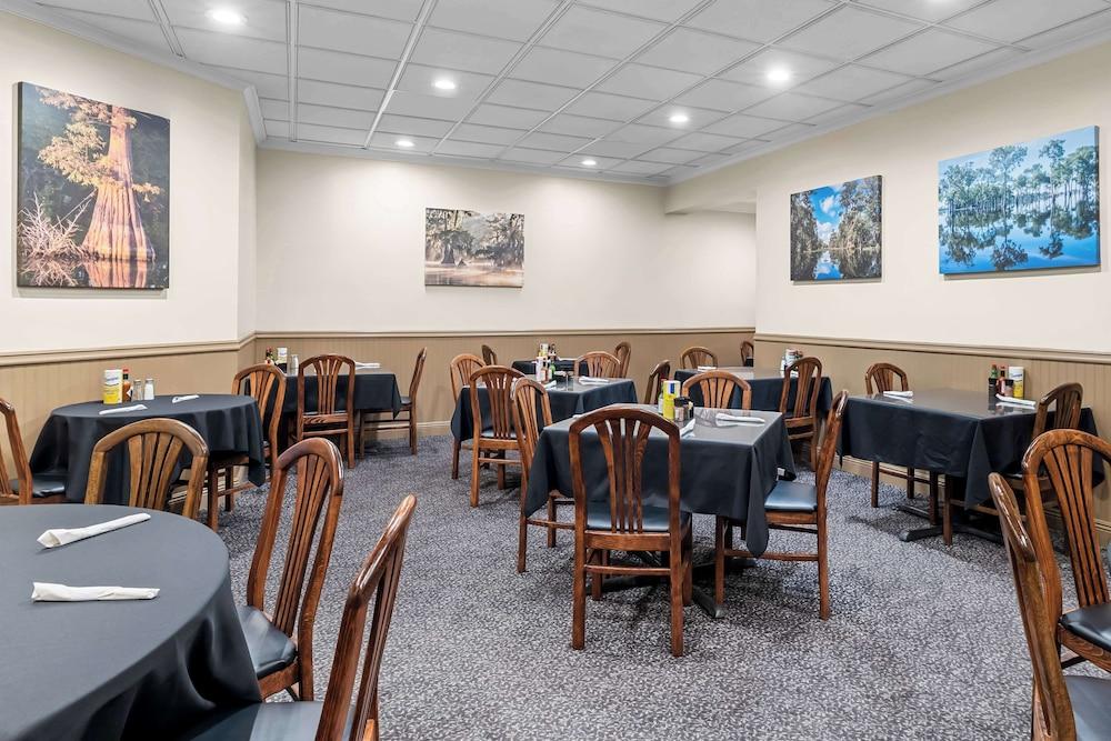Best Western Forest Inn photo 37