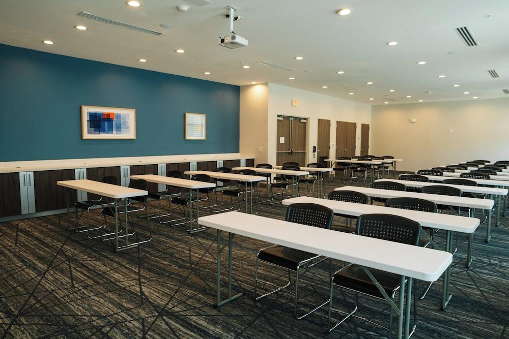 Holiday Inn Express & Suites McCalla - Birmingham West by IHG photo 63
