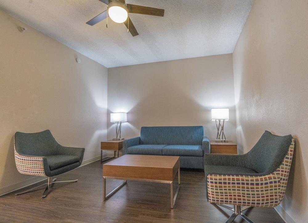 Holiday Inn Express & Suites Nashville - Brentwood I-65 by IHG photo 53