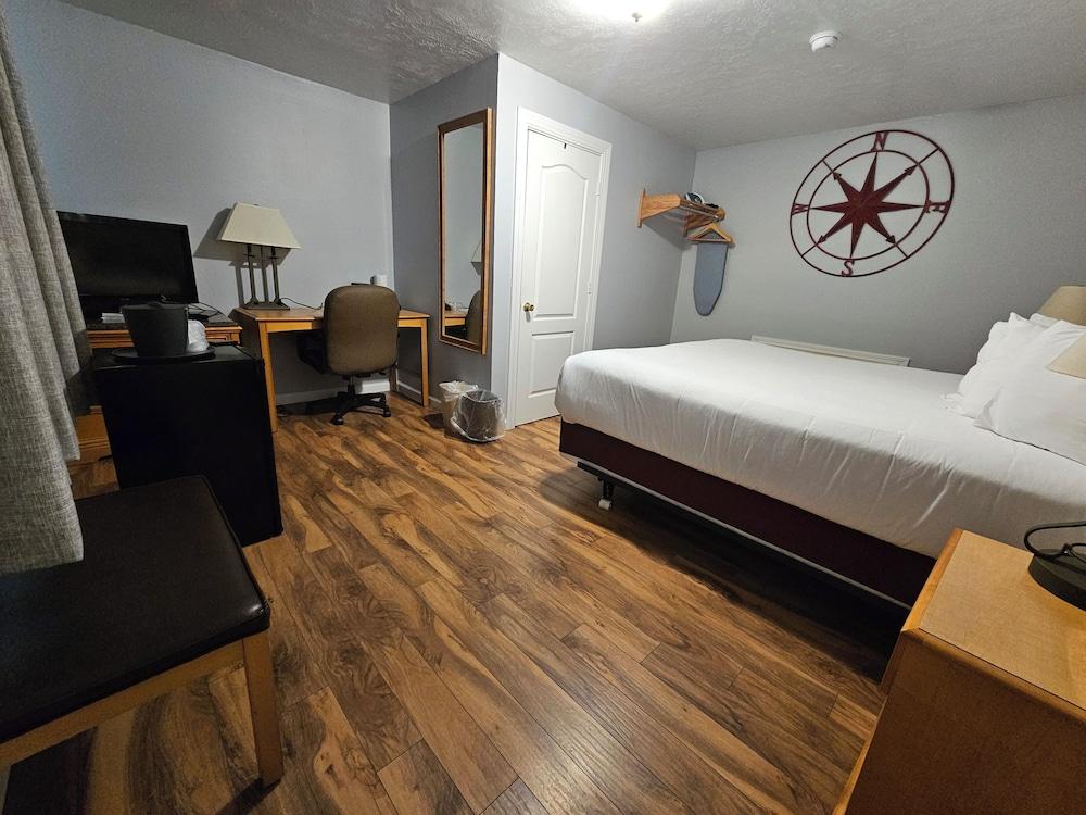 Capt.'s Inn & Suites photo 22