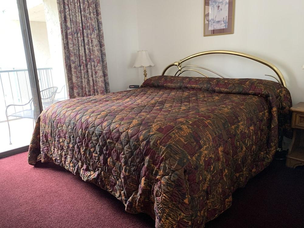Oak Square Rentals photo 17