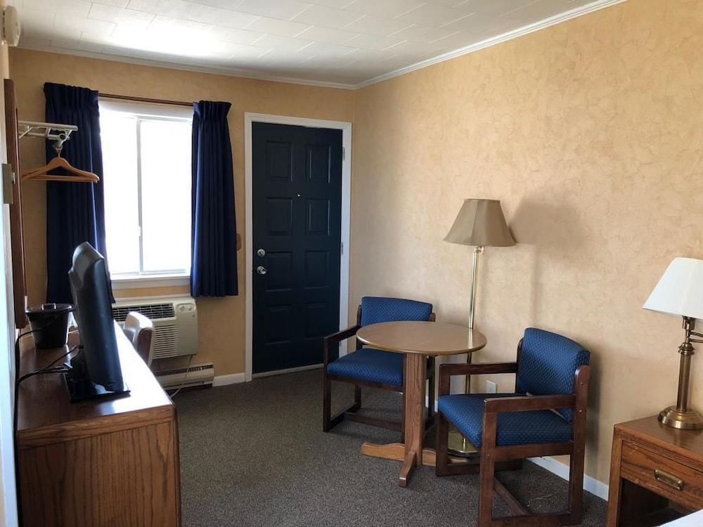 Riviera Motel photo 38