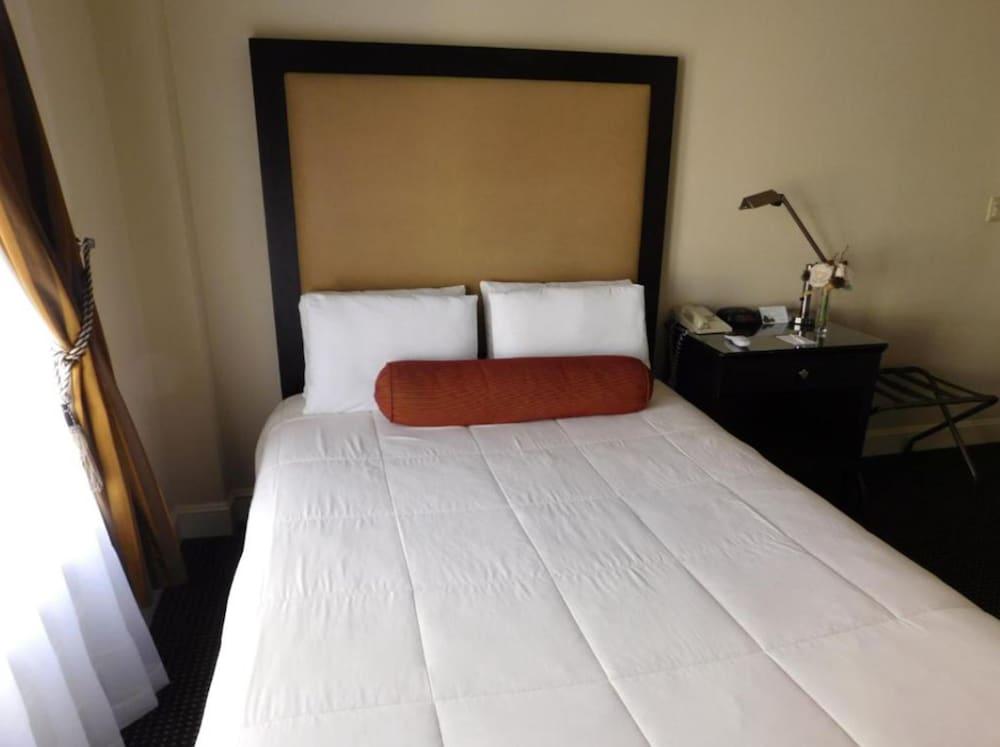 Washington Inn photo 13