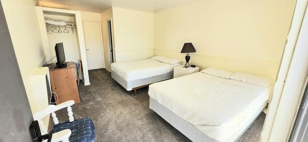 Twin Lakes Inn photo 16