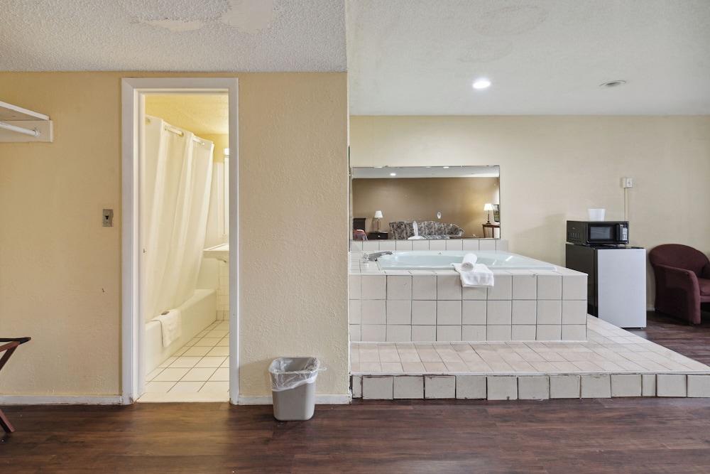 Miami Suites Hotel photo 32