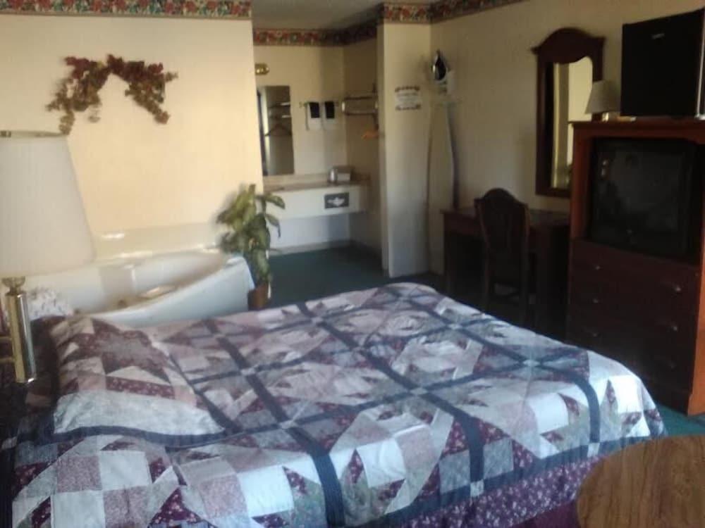 The Razorback Lodge photo 14
