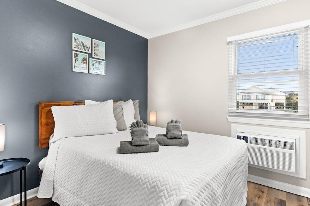 Dry Dock Inn photo 30