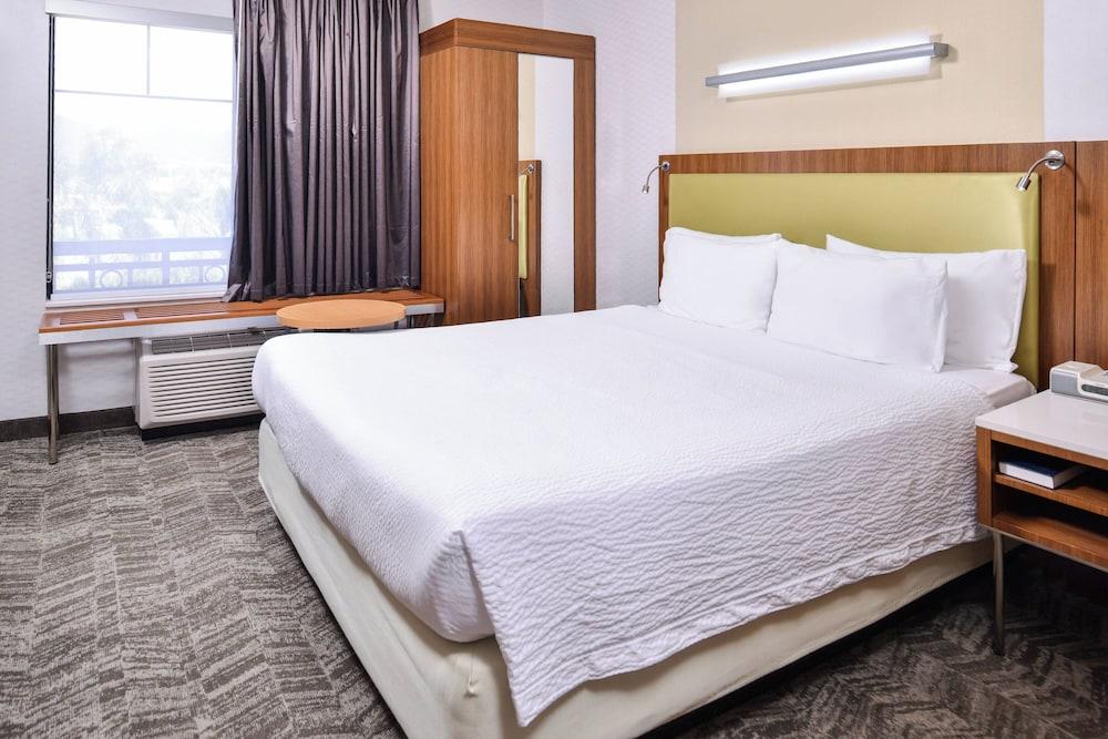 Springhill Suites by Marriott Temecula Wine Country photo 25