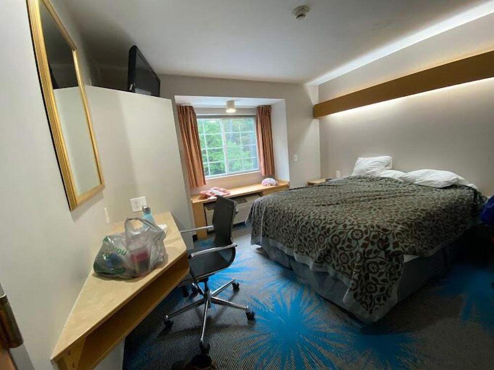 Sturbridge Hotel photo 7