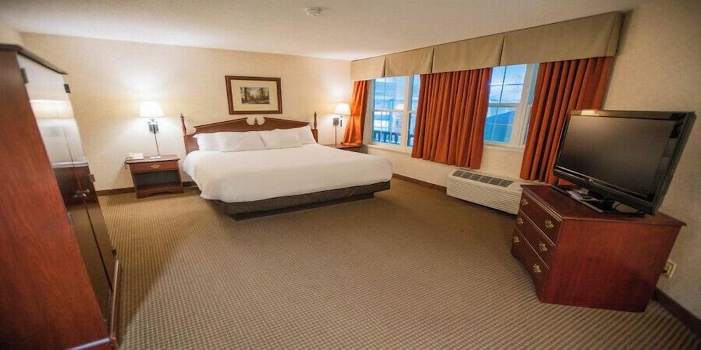 Grand Hinckley Inn photo 5