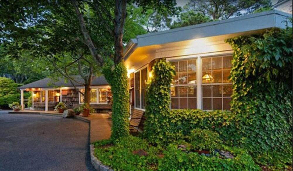 The Hampton Maid photo 94