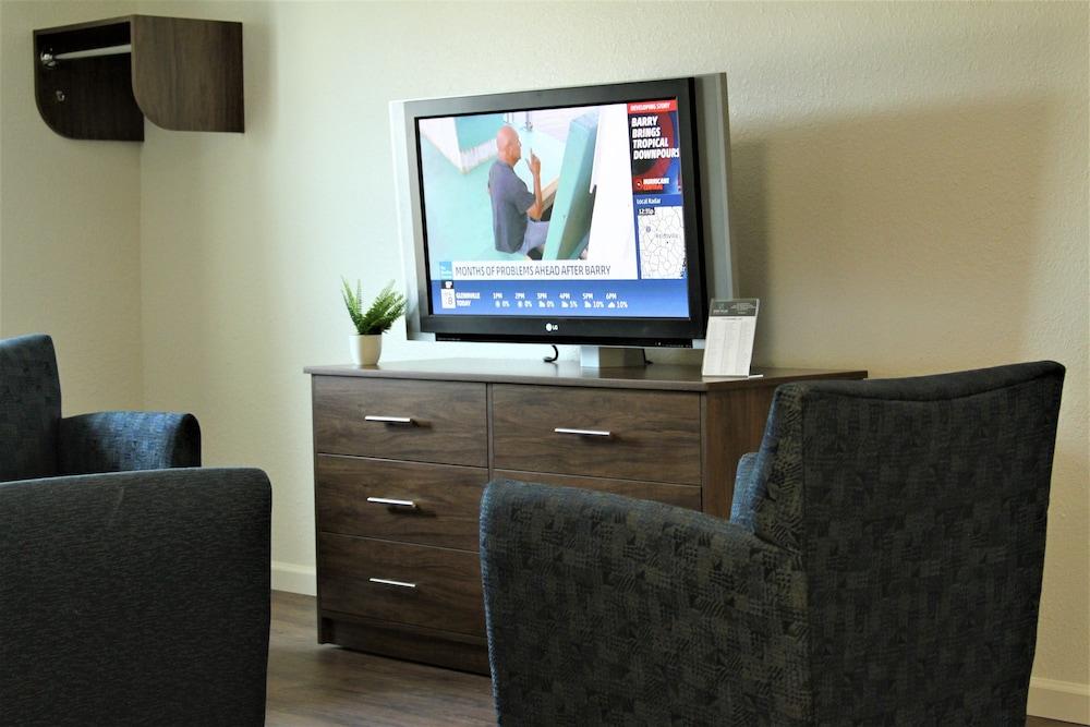 Stay Plus Extended Stay Suites photo 8