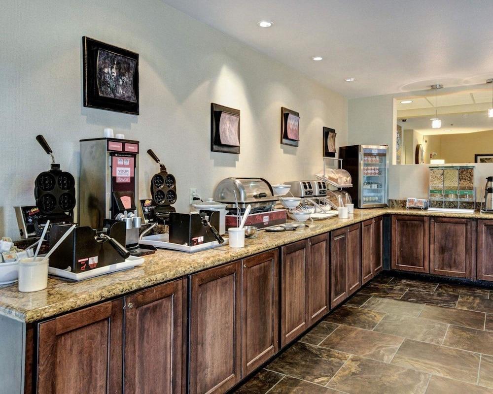 Comfort Suites near Hot Springs Park photo 36