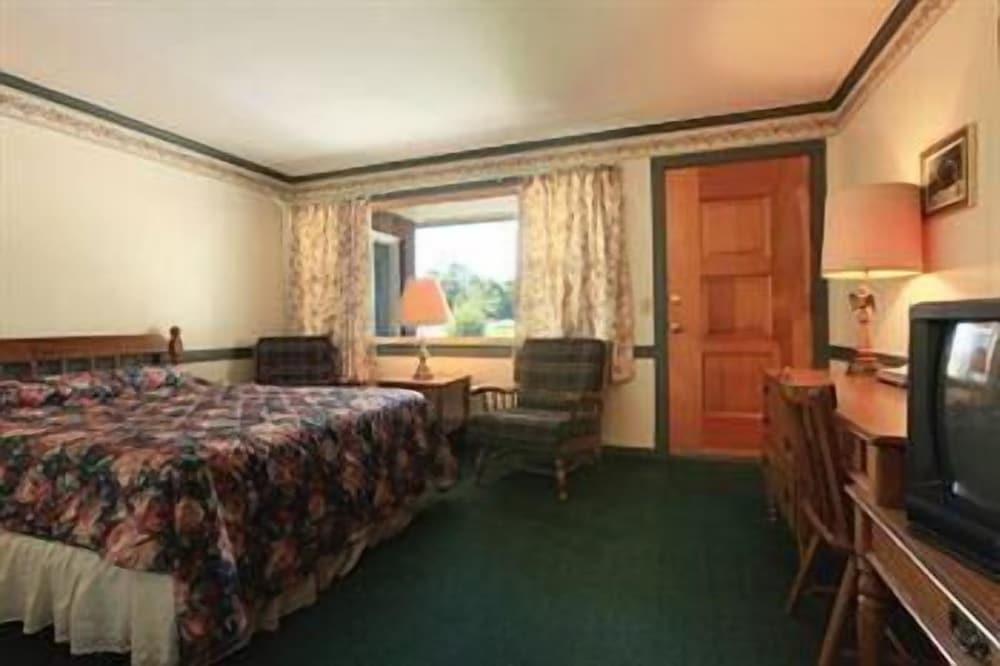 Ladd Brook Inn photo 4