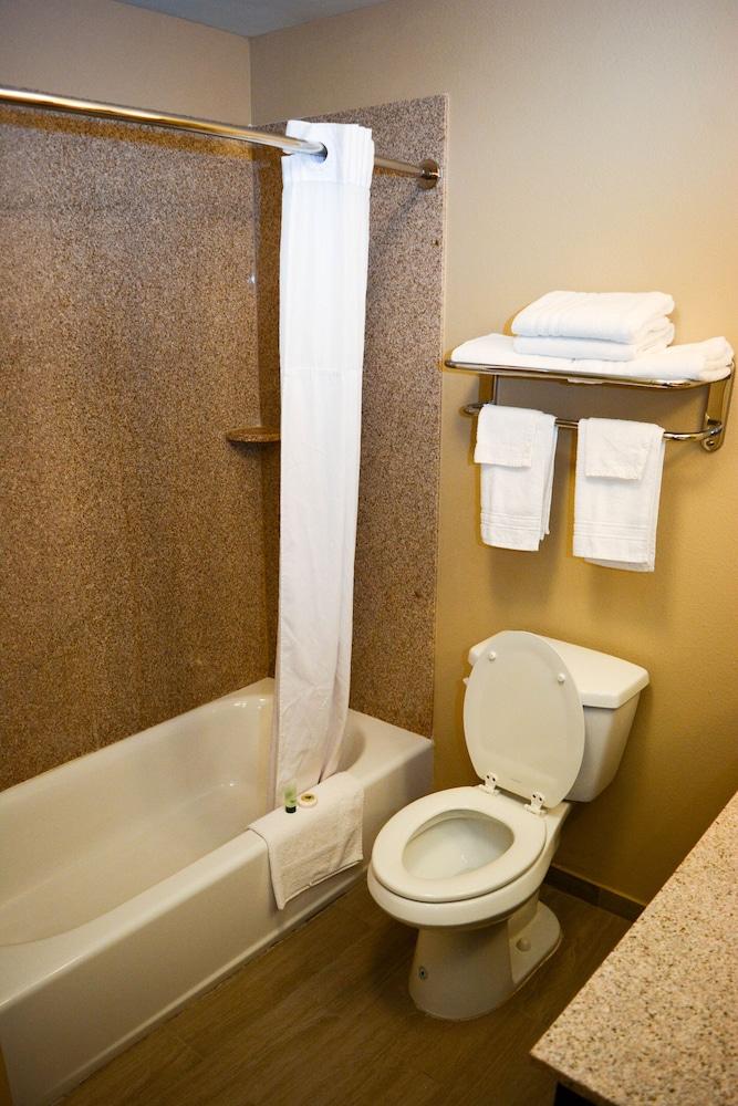 Cotulla Express Inn photo 19