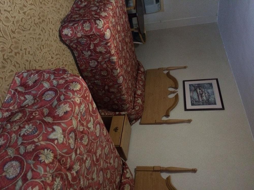 Budget Inn photo 8