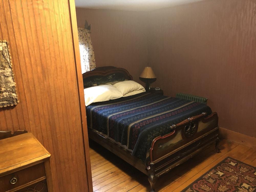 The Woods Inn photo 22