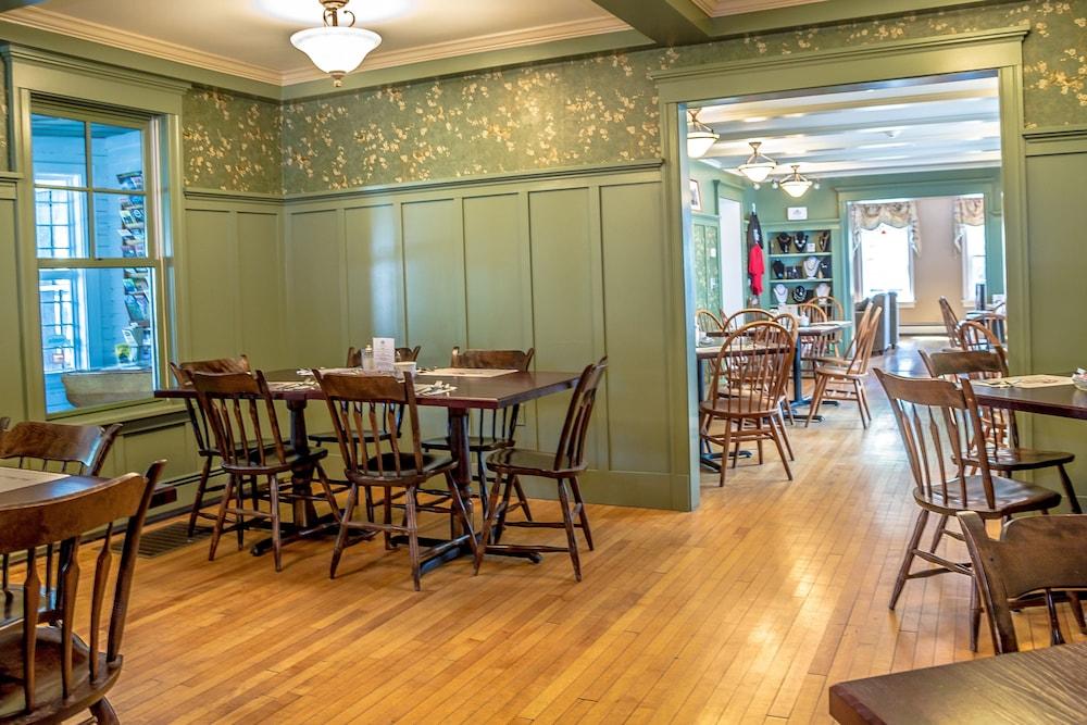 Cranmore Inn photo 100