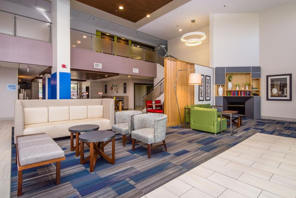 Holiday Inn Express Hotel & Suites Phoenix-Airport by IHG photo 16