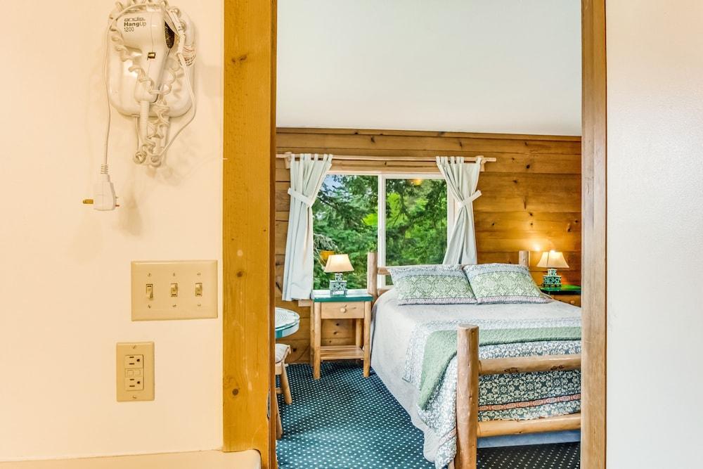 Deer Harbor Inn photo 6