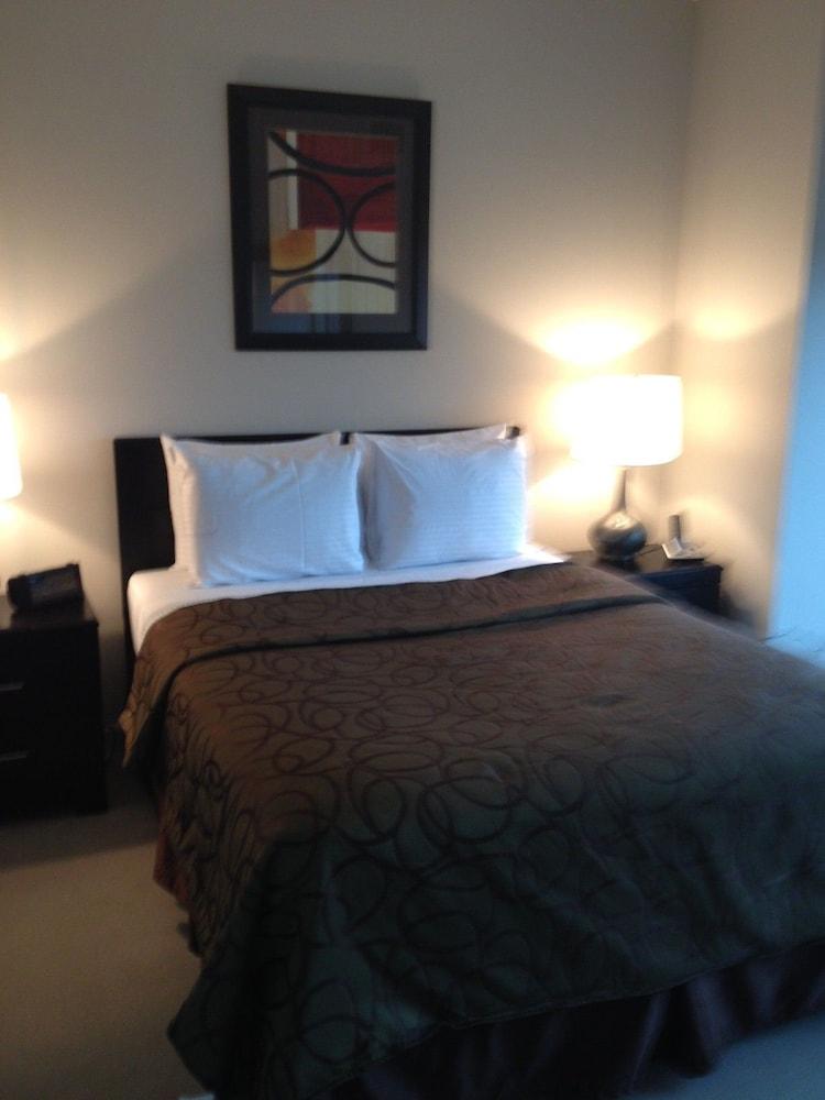 Weichert Suites at The Ovation photo 3