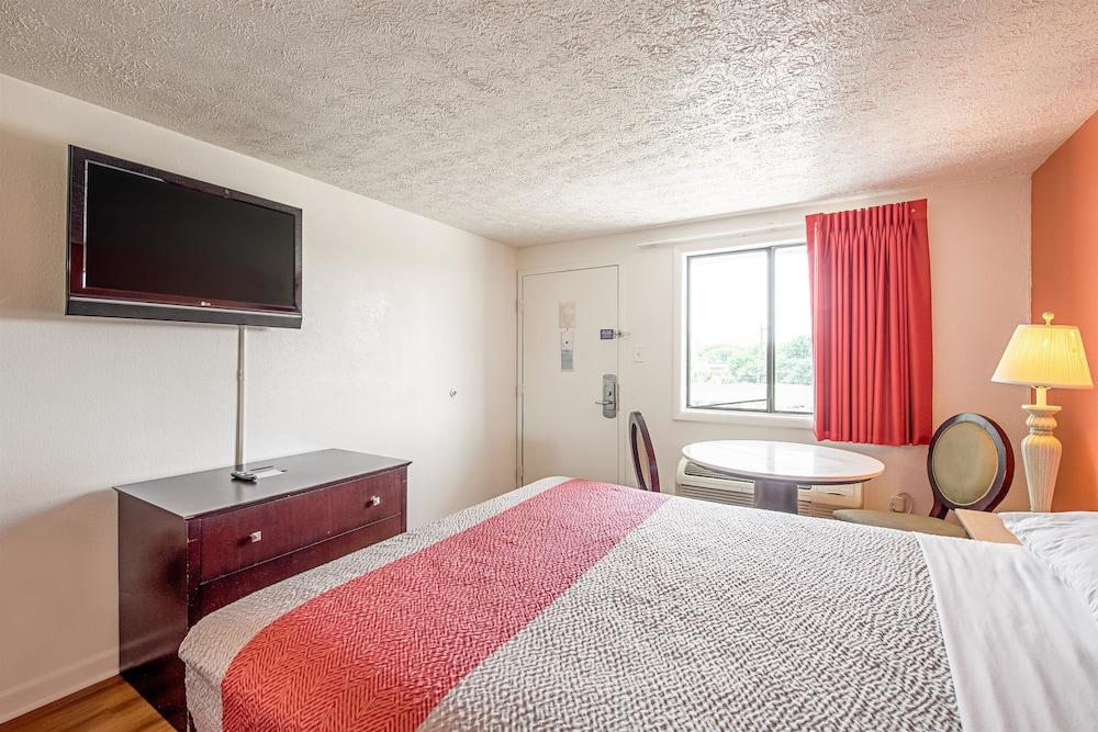 Budget Inn Norfolk Va photo 9