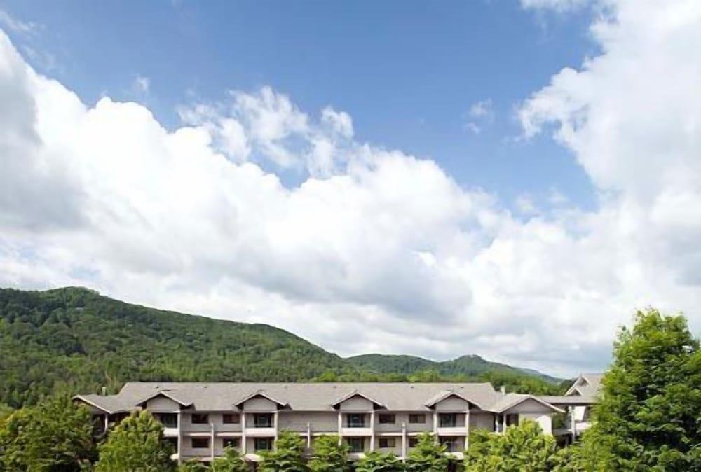 Hilton Vacation Club Laurel Crest Pigeon Forge photo 6