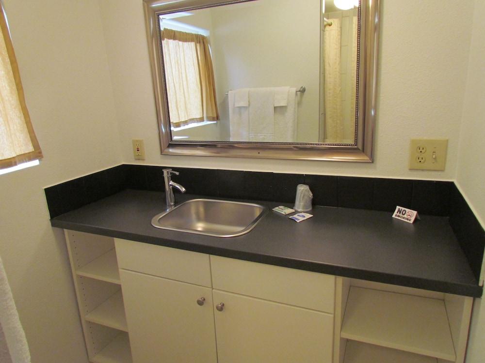 True North Motel photo 28
