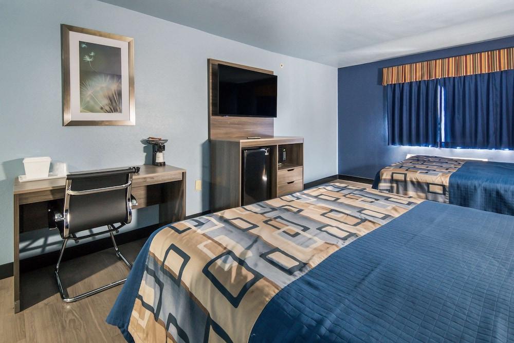 Rodeway Inn Carrollton I-35E photo 13