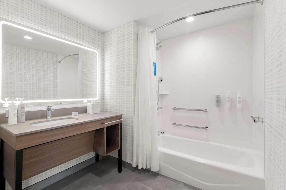 Hampton Inn & Suites Corona, Ca photo 45