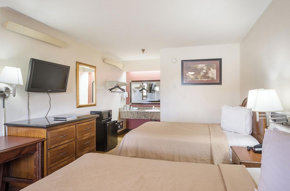 BAY INN photo 12