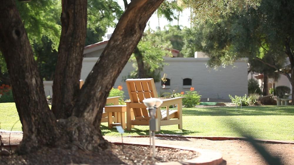 Getaways at Scottsdale Camelback photo 11