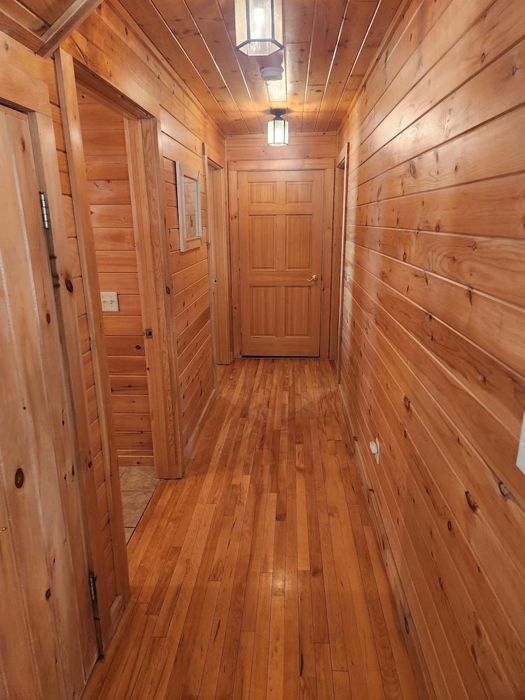 Timber Trail Lodge photo 15