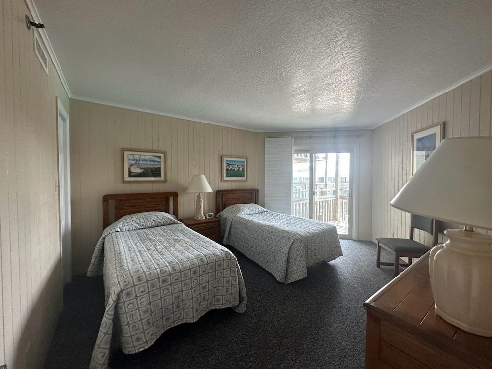 Outer Banks Beach Club photo 13