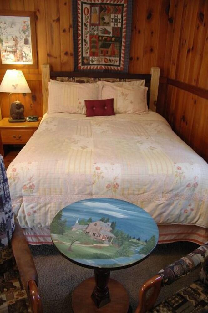 The Homestead Inn photo 34