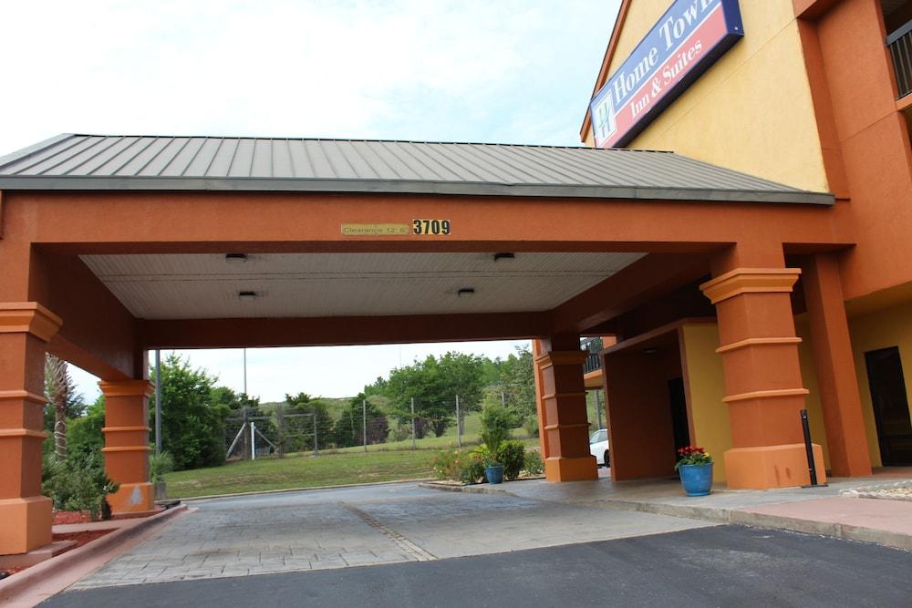 HomeTown Inn & Suites photo 26