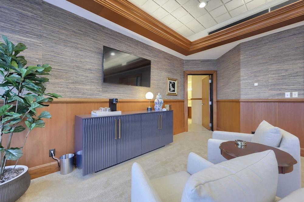 The Executive Suites and Venue photo 25