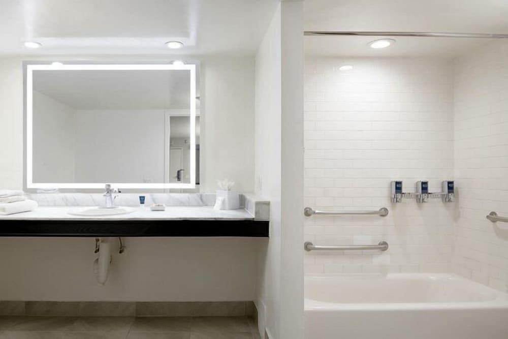 Four Points by Sheraton Mt Prospect O'Hare photo 18