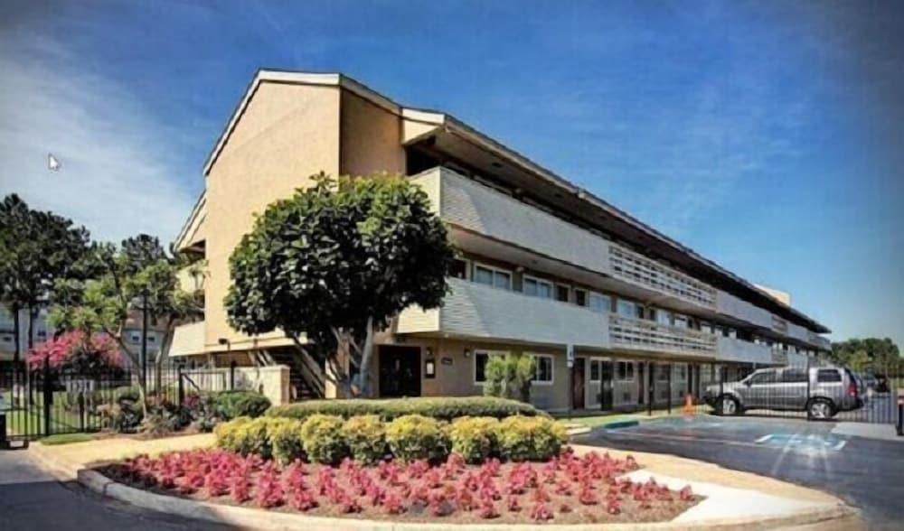 Fair View Inn & Suites photo 1