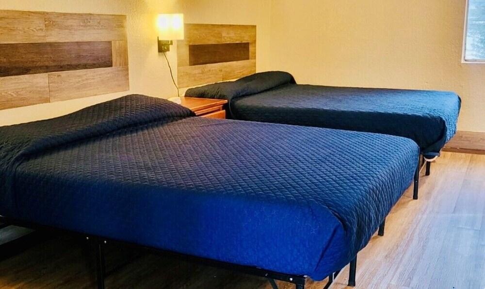 Jet Inn Motel photo 5