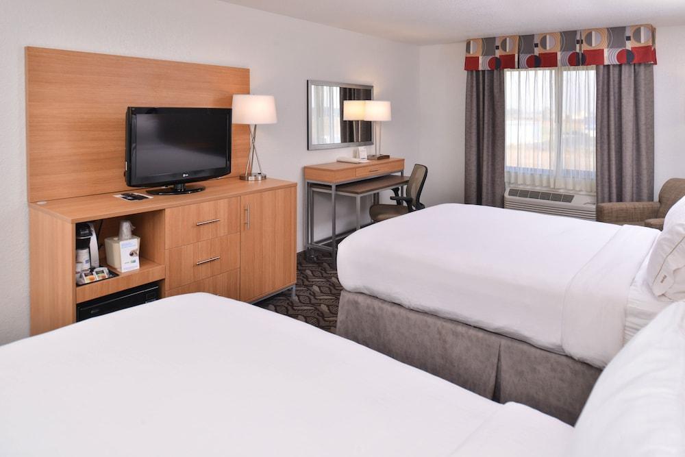 Holiday Inn Express & Suites Lonoke by IHG photo 10