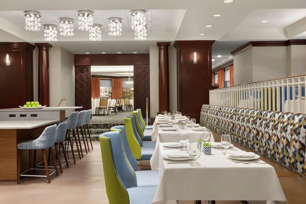Embassy Suites by Hilton Boston Waltham photo 49