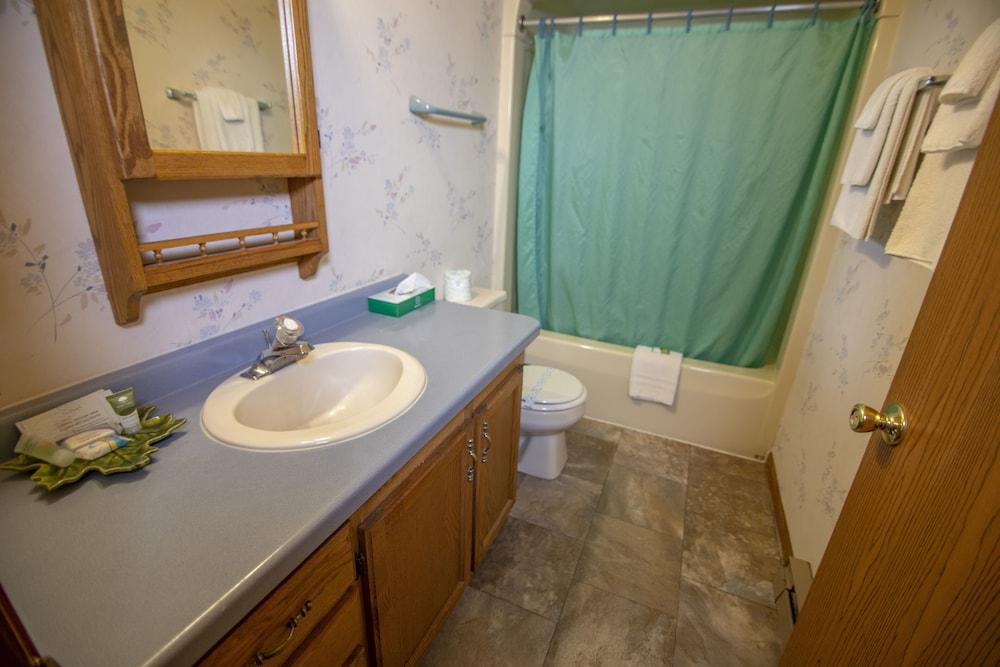 Ridges Inn & Suites photo 7