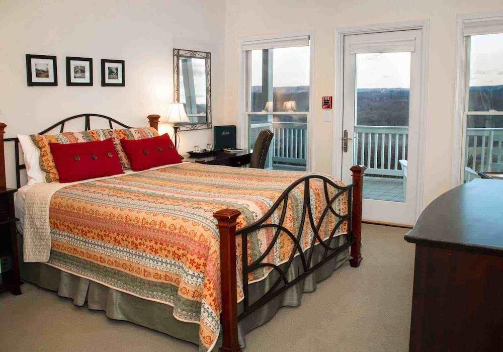 Inn at Riverbend photo 26